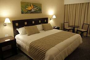 Howard Johnson by Wyndham Funes