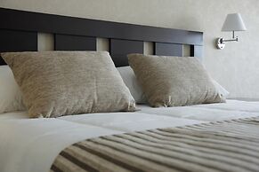 Howard Johnson by Wyndham Funes