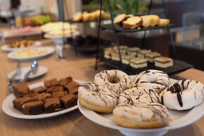 Howard Johnson by Wyndham Funes