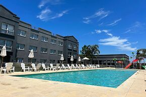 Howard Johnson by Wyndham Funes