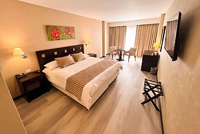 Howard Johnson by Wyndham Funes