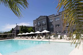 Howard Johnson by Wyndham Funes