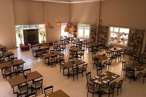 Howard Johnson by Wyndham Funes