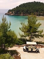 Alonissos Beach Bungalows & Suites Hotel