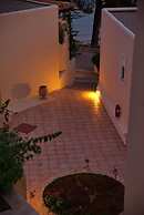 Alonissos Beach Bungalows & Suites Hotel