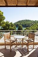 Alonissos Beach Bungalows & Suites Hotel