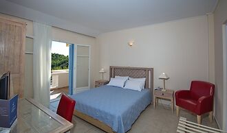 Alonissos Beach Bungalows & Suites Hotel