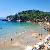 Alonissos Beach Bungalows & Suites Hotel