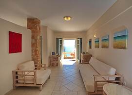 Alonissos Beach Bungalows & Suites Hotel