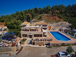 Alonissos Beach Bungalows & Suites Hotel