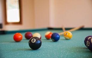 Alonissos Beach Bungalows & Suites Hotel