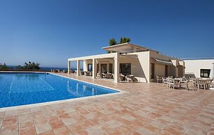 Alonissos Beach Bungalows & Suites Hotel