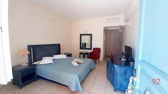 Alonissos Beach Bungalows & Suites Hotel