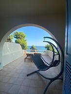 Alonissos Beach Bungalows & Suites Hotel