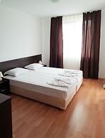 Apart-hotel Happy