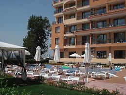 Apart-hotel Happy