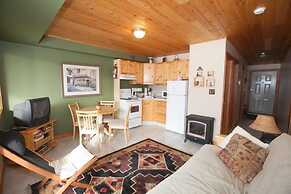 Outlaws Inn by Apex Accommodations