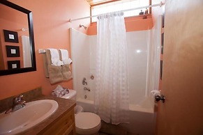 Silver Bullet Inn by Apex Accommodations