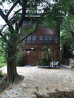 Roatan Bed & Breakfast Apartments