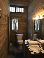 Roatan Bed & Breakfast Apartments