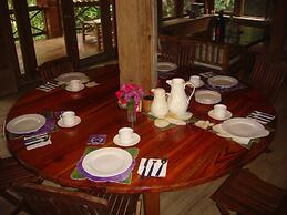 Roatan Bed & Breakfast Apartments