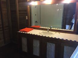 Roatan Bed & Breakfast Apartments