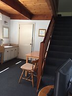 Harbor Inn