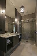 Indulge Apartments CBD