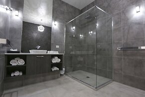 Indulge Apartments CBD