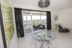 Indulge Apartments CBD