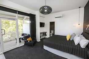 Indulge Apartments CBD