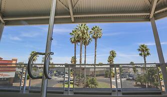 Indulge Apartments CBD