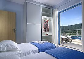 Xenia Residence & Suites