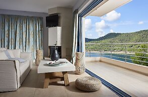 Xenia Residence & Suites