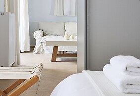 Xenia Residence & Suites