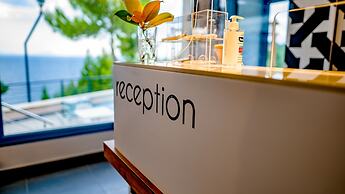 Xenia Residence & Suites