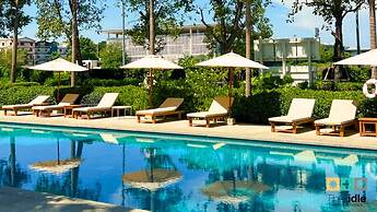 The Idle Hotel and Residence