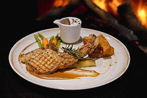 The Idle Hotel and Residence