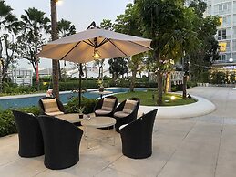 The Idle Hotel and Residence