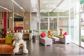 The Idle Hotel and Residence