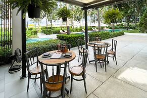 The Idle Hotel and Residence