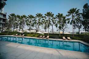 The Idle Hotel and Residence