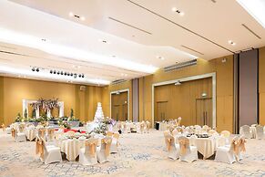 The Idle Hotel and Residence