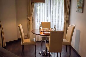 Heri Heights Hotel Apartments, SureStay Collection by BW