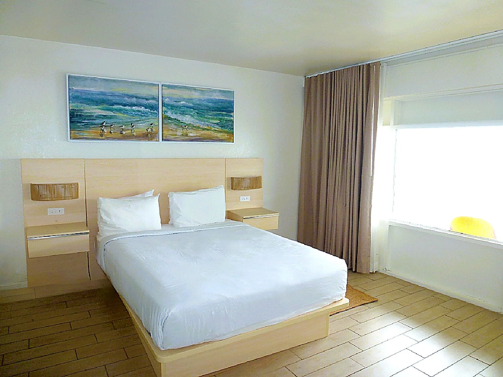 Chateau Mar Beach Resort
