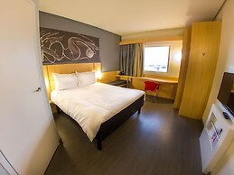 Ibis Imperatriz