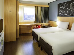 Ibis Imperatriz