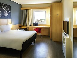 Ibis Imperatriz