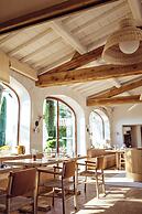 Capelongue, a Beaumier Hotel