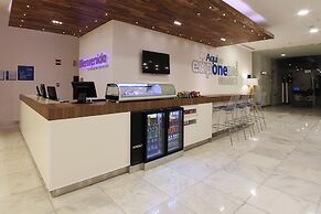 One Villahermosa 2000